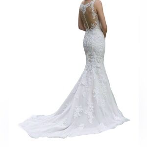 Sincerity Size 12 Lace Wedding Dress